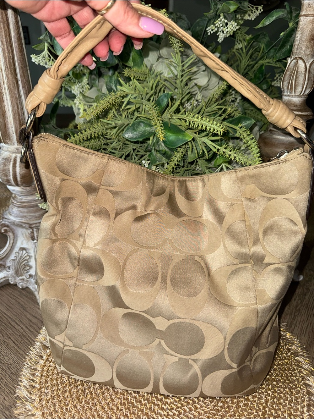 Coach Signature Hobo Bag w/ Wide Shoulder Strap Excellent Preloved Condition - Picture 2 of 8